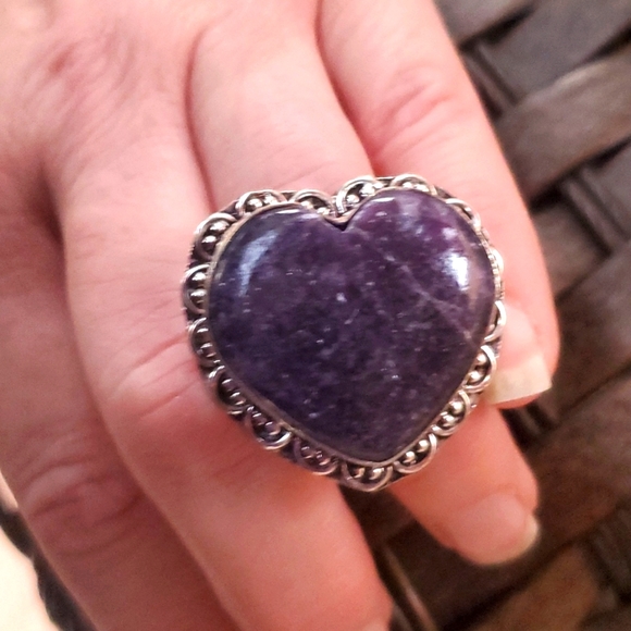 New Lepidolite Heart Shaped 925 Silver Statement Ring. - Picture 9 of 12